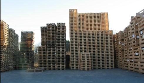 Transporteur des palettes en bois recyclées Dijon