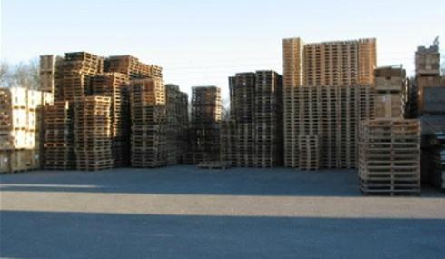 Transporteur des palettes en bois recyclées Dijon