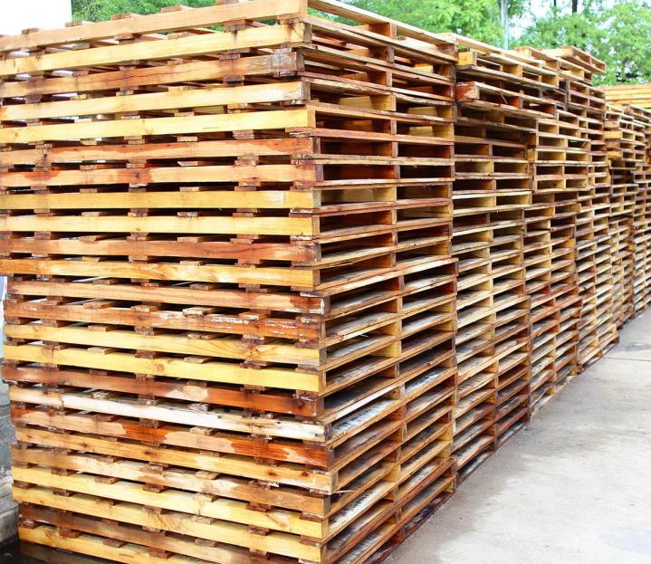 Choisir des palettes en bois recyclées Dijon